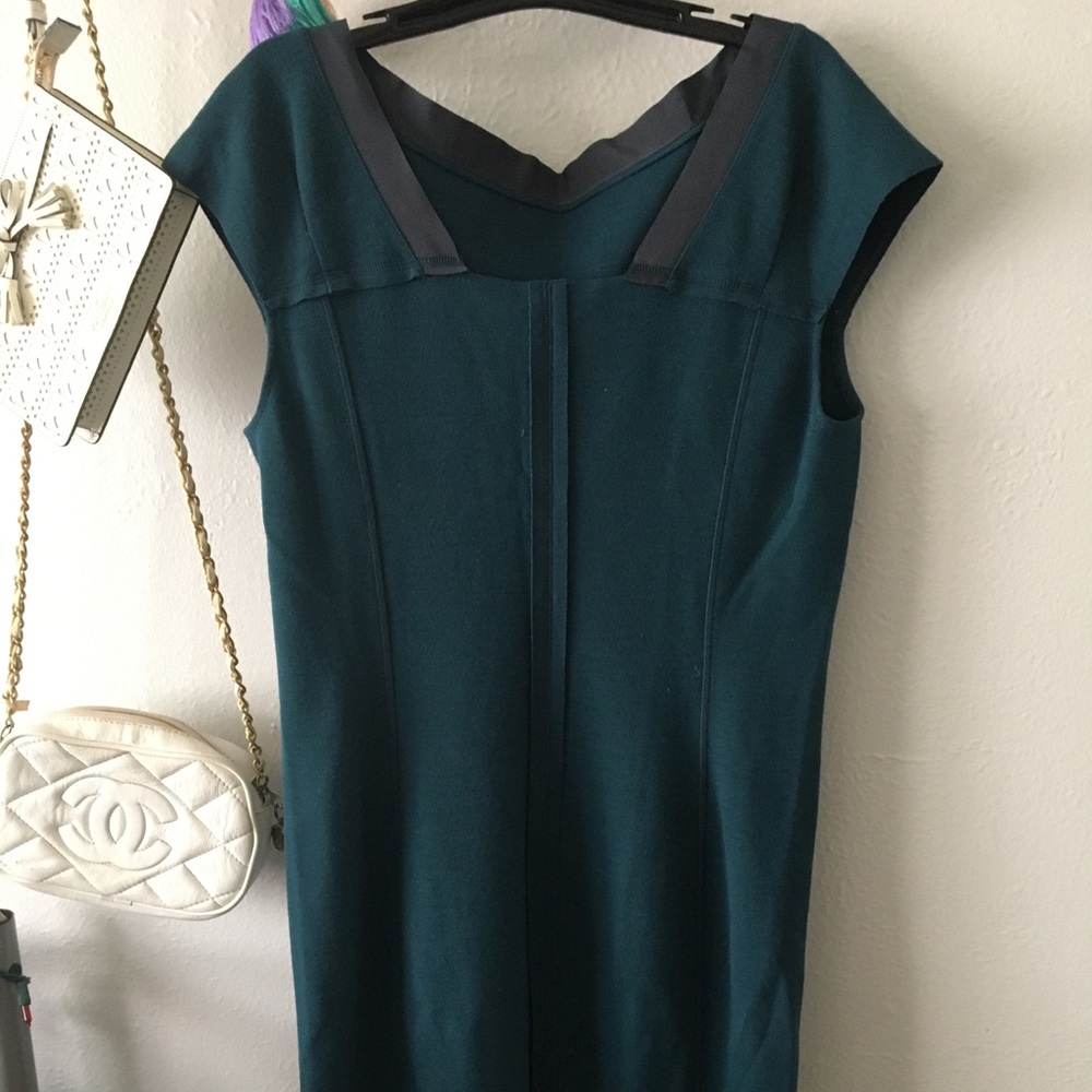 COPY - STUNNING TIMELESS PRADA WOOL STRETCH DRESS…